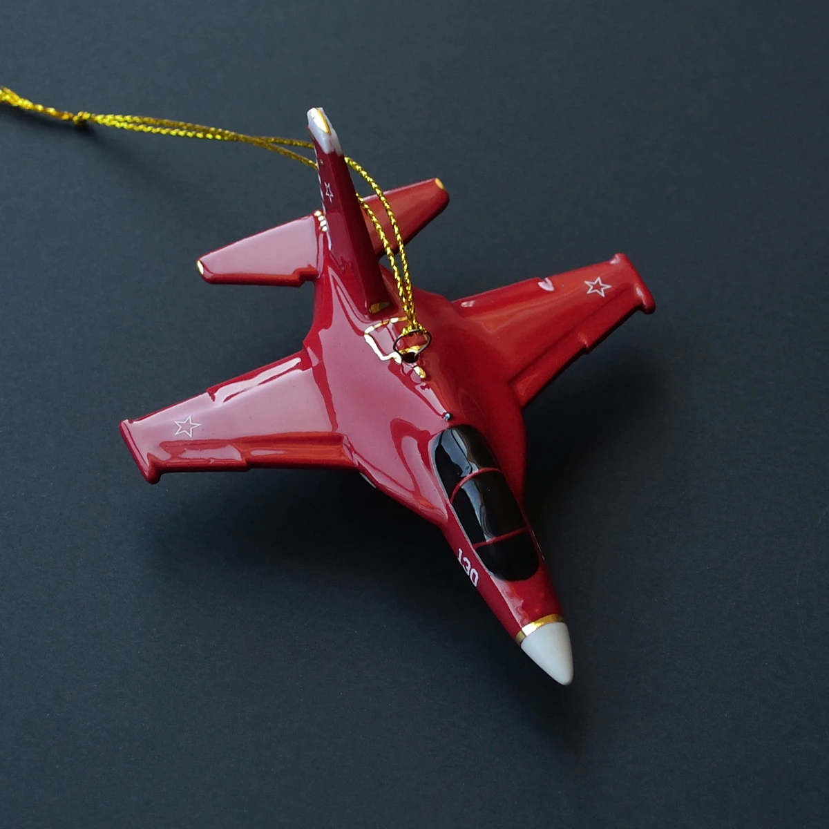 Елочная игрушка самолет Учебный №130 красный (фарфор) серия Самолеты России