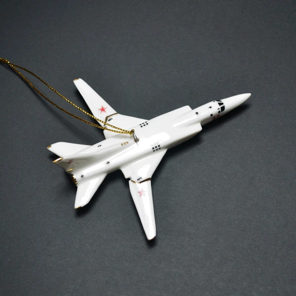 Ёлочная игрушка Самолет-Бомбардировщик №22 белый (фарфор) серия Самолеты России