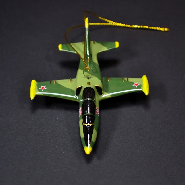 Ёлочная игрушка самолет Л-39 Альбатрос (фарфор) серия Самолеты России Ёлочная игрушка самолет Л-39 Альбатрос (фарфор) серия Самолеты России
