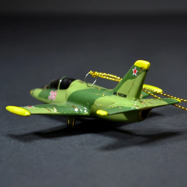 Ёлочная игрушка самолет Л-39 Альбатрос (фарфор) серия Самолеты России Ёлочная игрушка самолет Л-39 Альбатрос (фарфор) серия Самолеты России