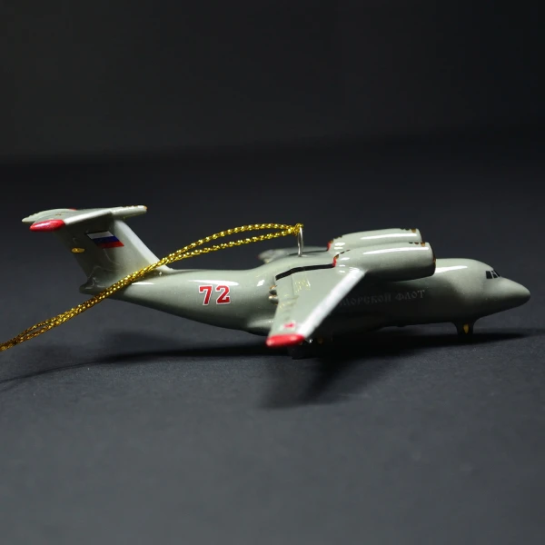 Елочная игрушка Ан-72 серый (фарфор) серия Самолеты России