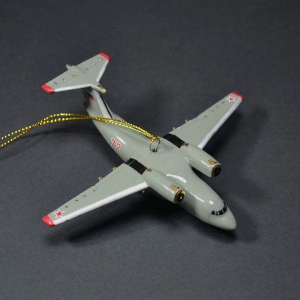 Елочная игрушка Ан-72 серый (фарфор) серия Самолеты России