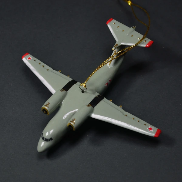 Елочная игрушка Ан-72 серый (фарфор) серия Самолеты России