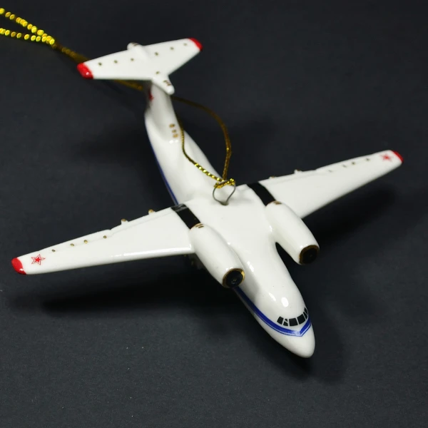Елочная игрушка Ан-72 белый (фарфор) серия Самолеты России