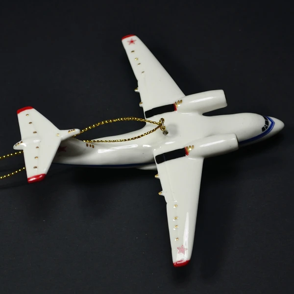 Елочная игрушка Ан-72 белый (фарфор) серия Самолеты России