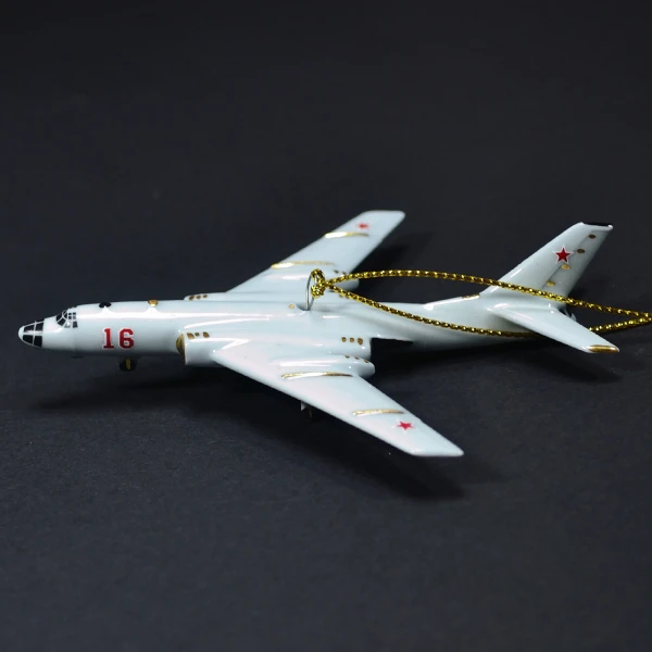 Ёлочная игрушка Самолет - бомбардировщик № 16 (фарфор) серия Самолеты России