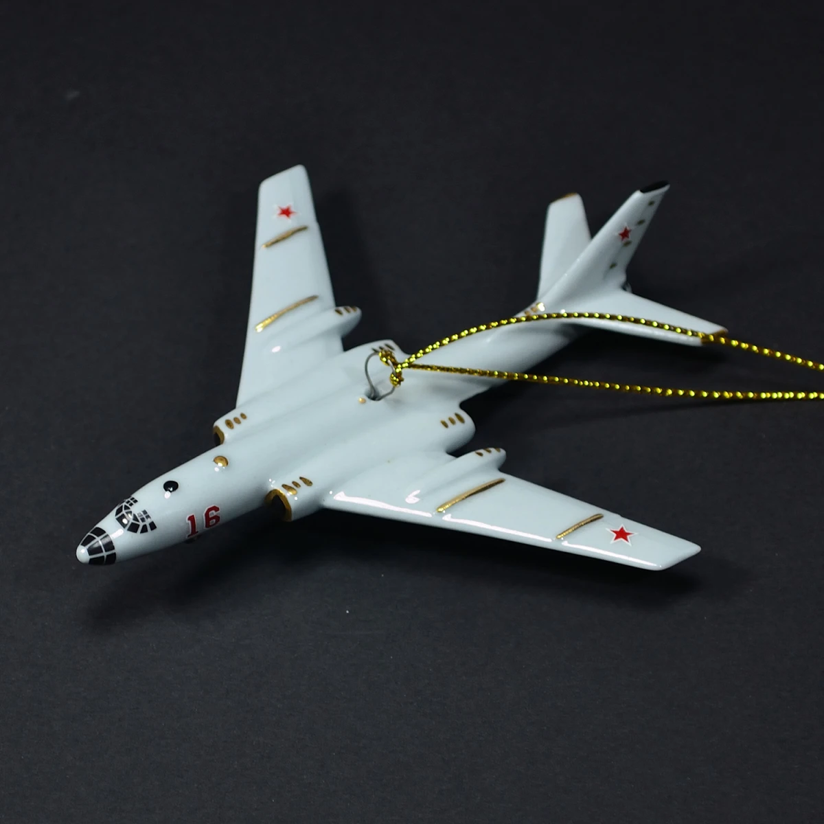 Ёлочная игрушка Самолет - бомбардировщик № 16 (фарфор) серия Самолеты России